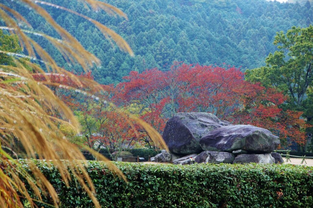 石舞台古墳（写真提供：一般社団法人奈良県ビジターズビューロー）